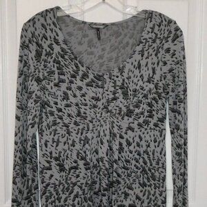 BRAND NEW DAISY FUENTES GRAY & BLACK DRESSIER DRESS SHIRT TOP WOMENS SMALL